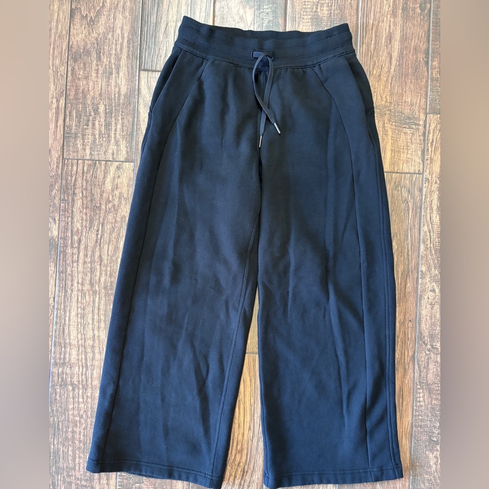 lululemon Scuba Mid-rise Wide-leg Pant - Picture 2 of 15